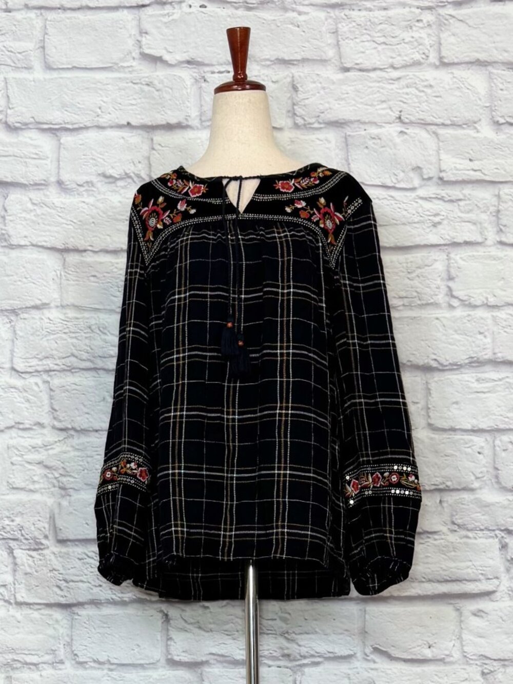Syle & Co Black Plaid Velvet Embroidered Floral Sequined Top